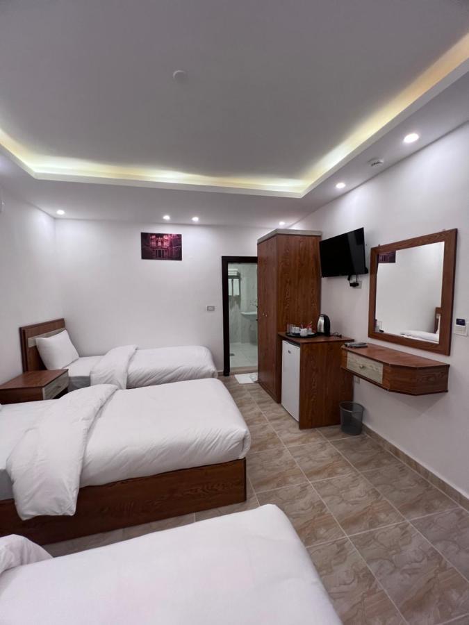 Petra Family Hotel วาดี มูซา ภายนอก รูปภาพ