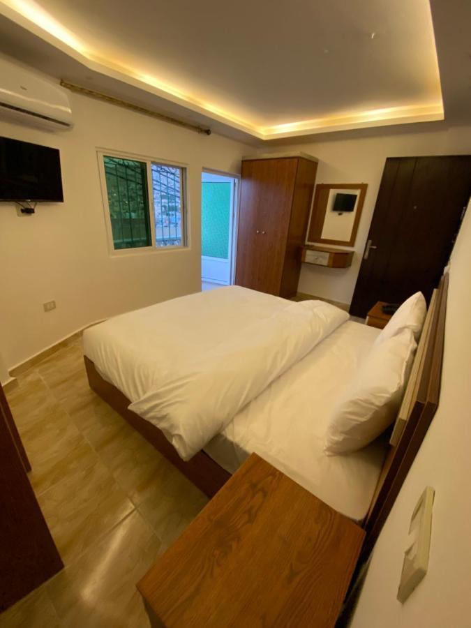 Petra Family Hotel วาดี มูซา ภายนอก รูปภาพ
